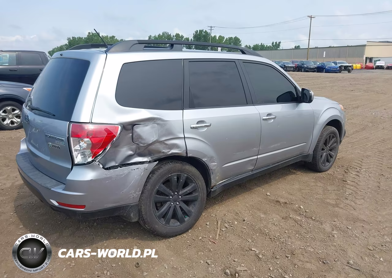 2012 Subaru Forester 2.5X Premium VIN:JF2SHADC7CH459027 - 4