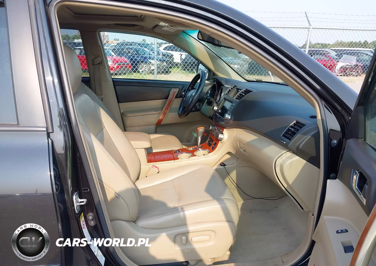 2010 Toyota Highlander Limited V6 VIN:5TDDK3EH2AS030921 - 5