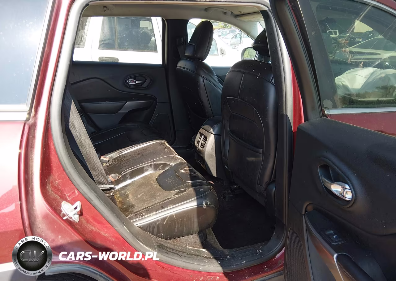 2019 Jeep Cherokee Latitude Plus Fwd VIN:1C4PJLLB6KD220474 - 8