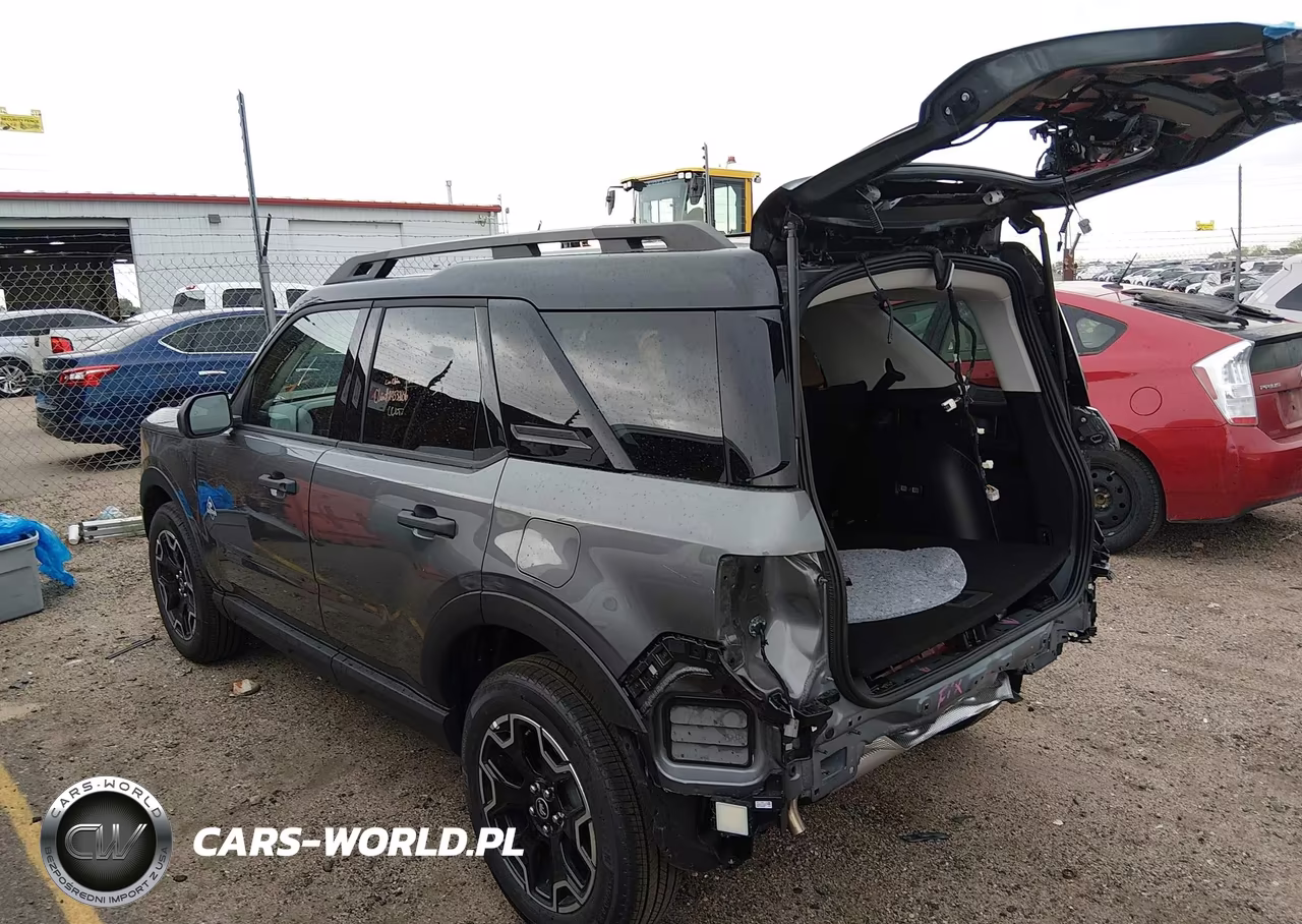 2026 Ford Bronco Sport Outer Banks VIN:3FMCR9CN3TRE63703 - 3