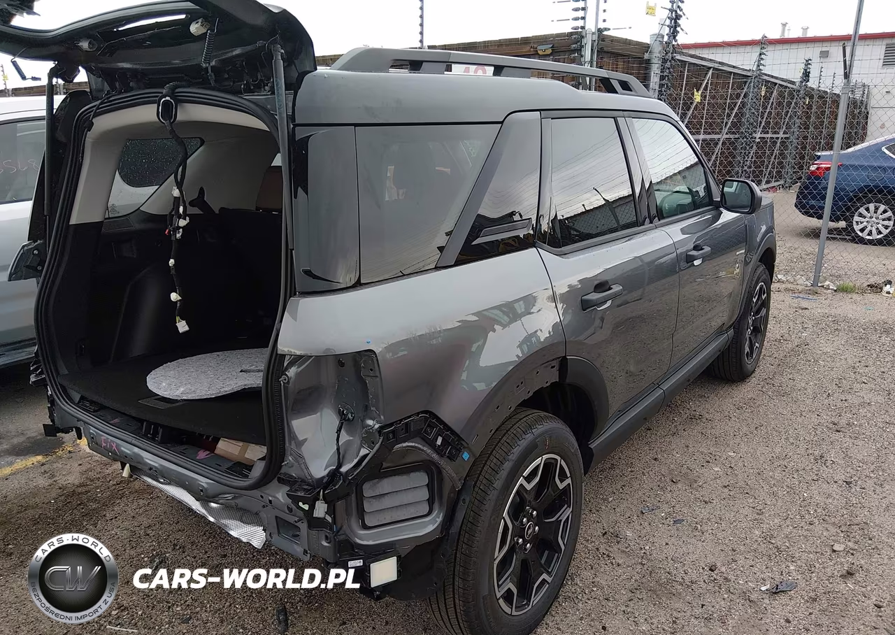 2026 Ford Bronco Sport Outer Banks VIN:3FMCR9CN3TRE63703 - 4
