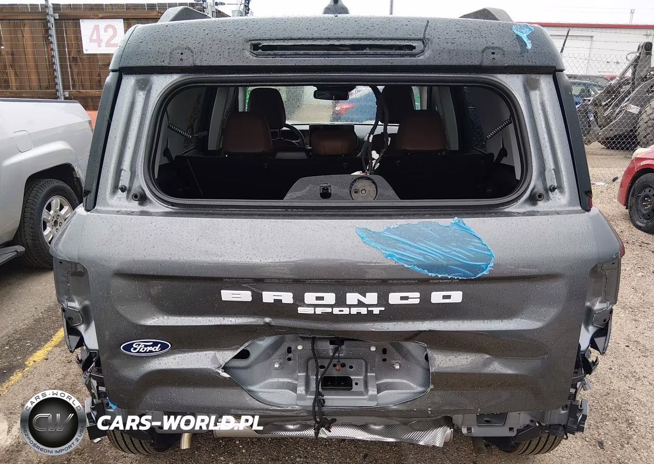2026 Ford Bronco Sport Outer Banks VIN:3FMCR9CN3TRE63703 - 6