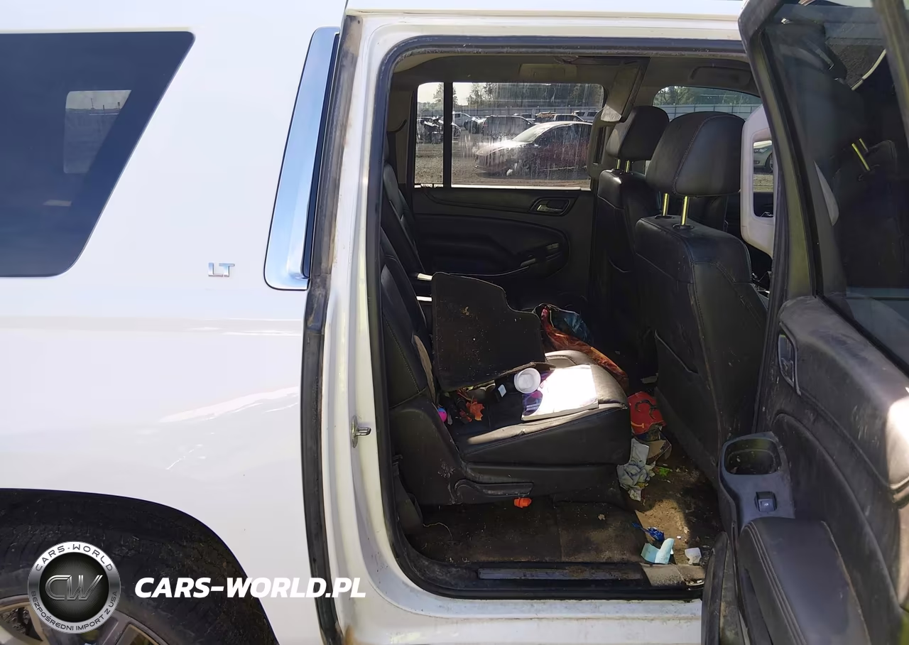 2018 Chevrolet Suburban Lt VIN:1GNSKHKC9JR173139 - 8