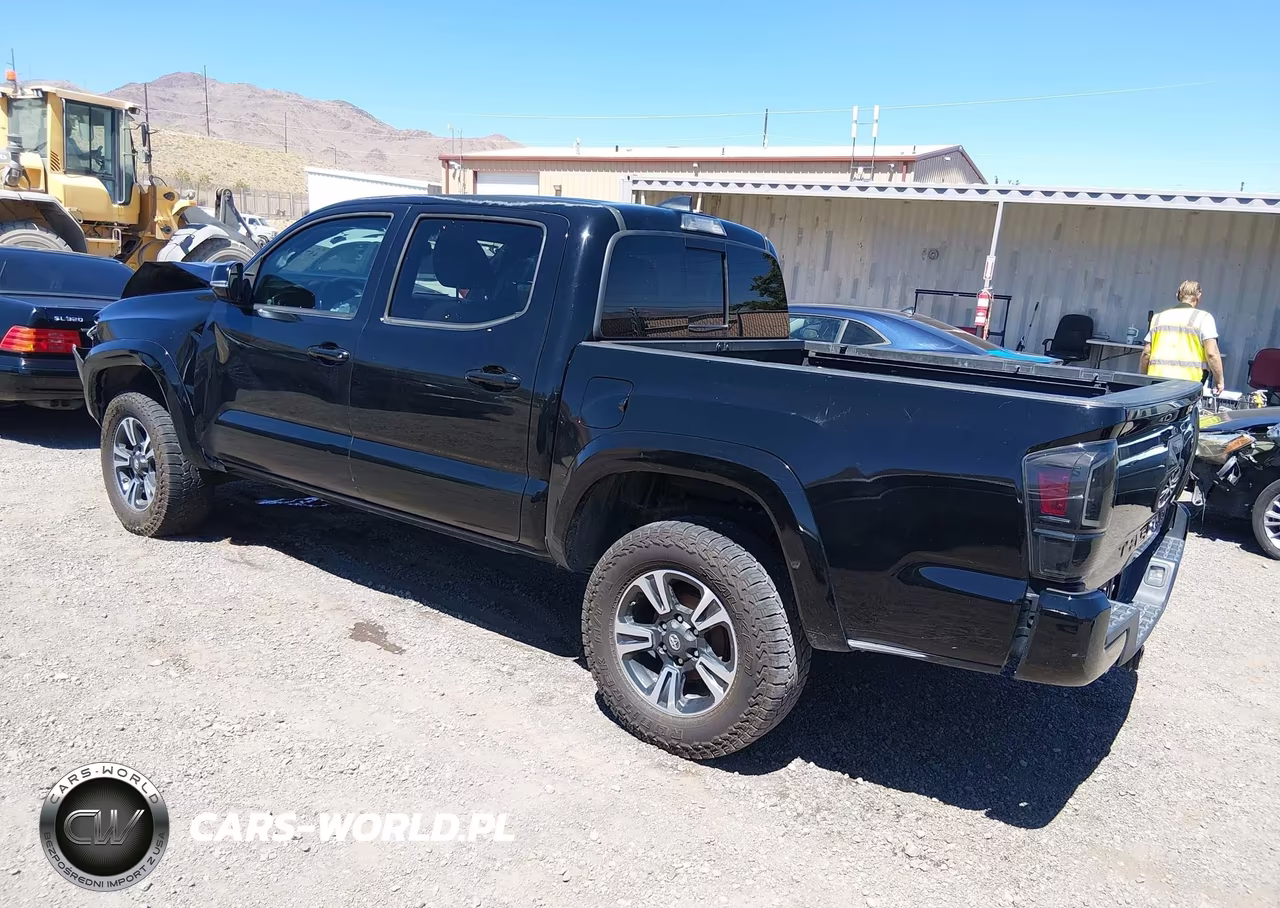 2017 Toyota Tacoma Trd Sport VIN:3TMCZ5ANXHM094715 - 3