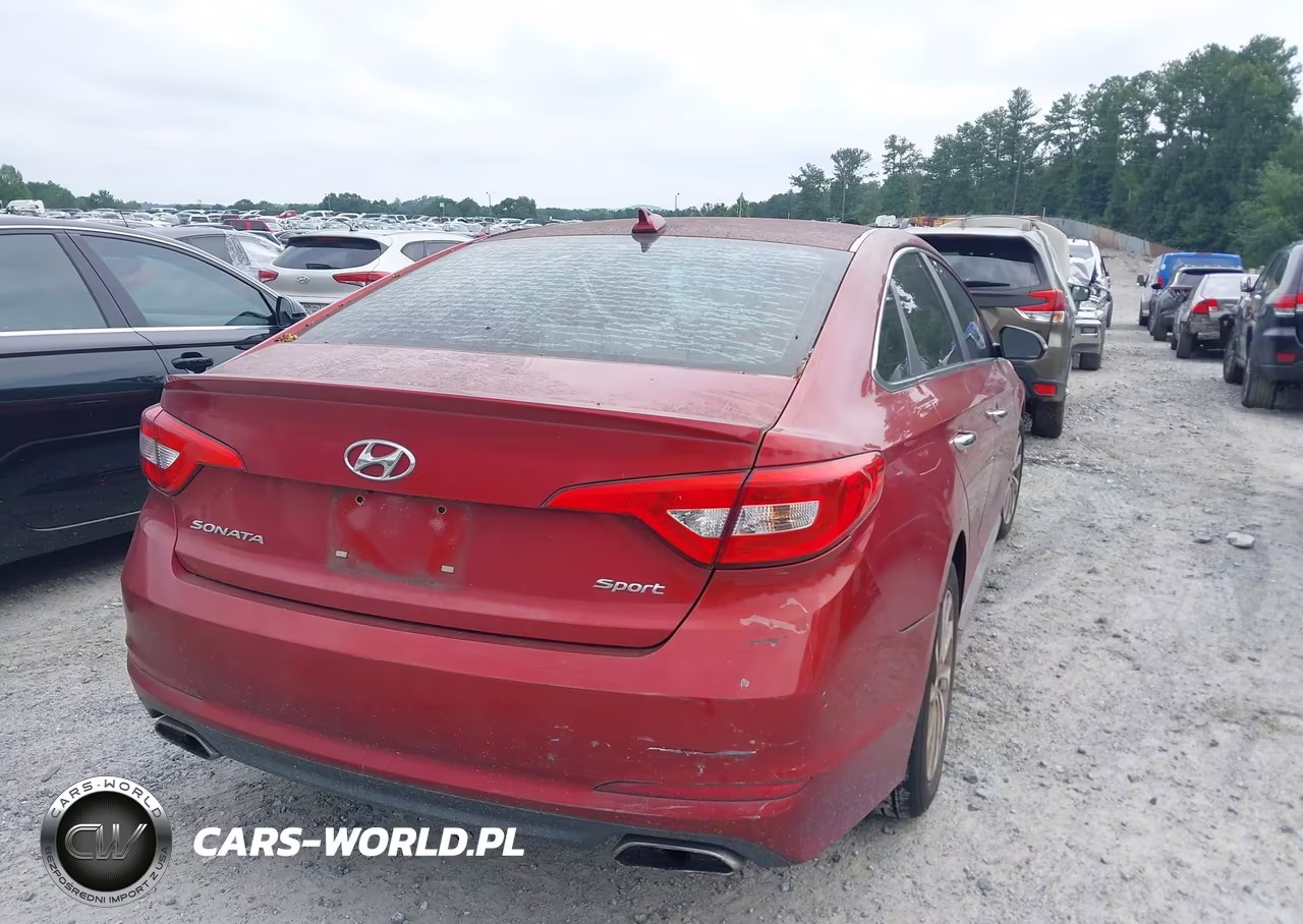 2015 Hyundai Sonata Sport VIN:5NPE34AF1FH096885 - 4