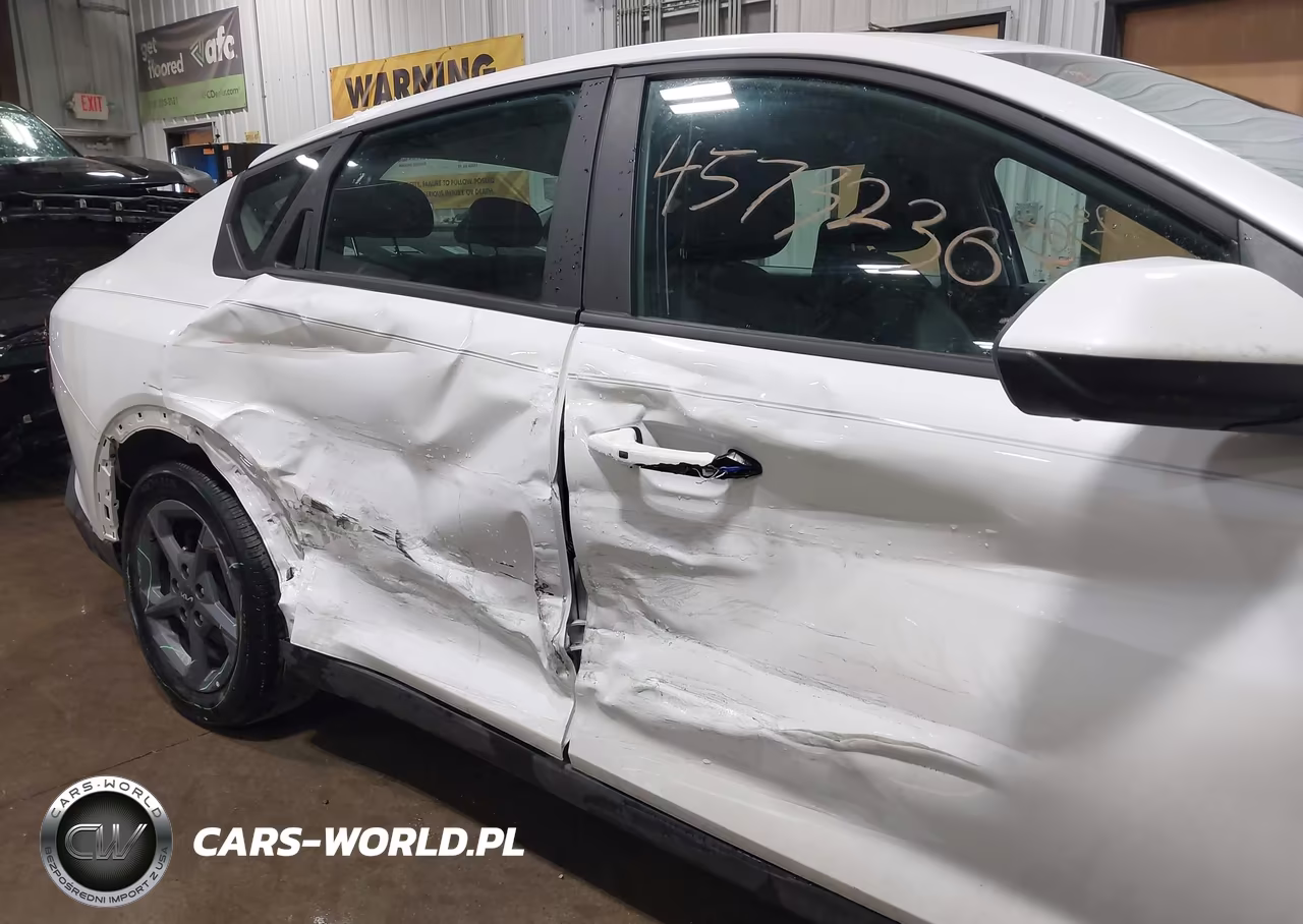 2025 Kia K4 Lxs VIN:3KPFT4DE5SE181346 - 6
