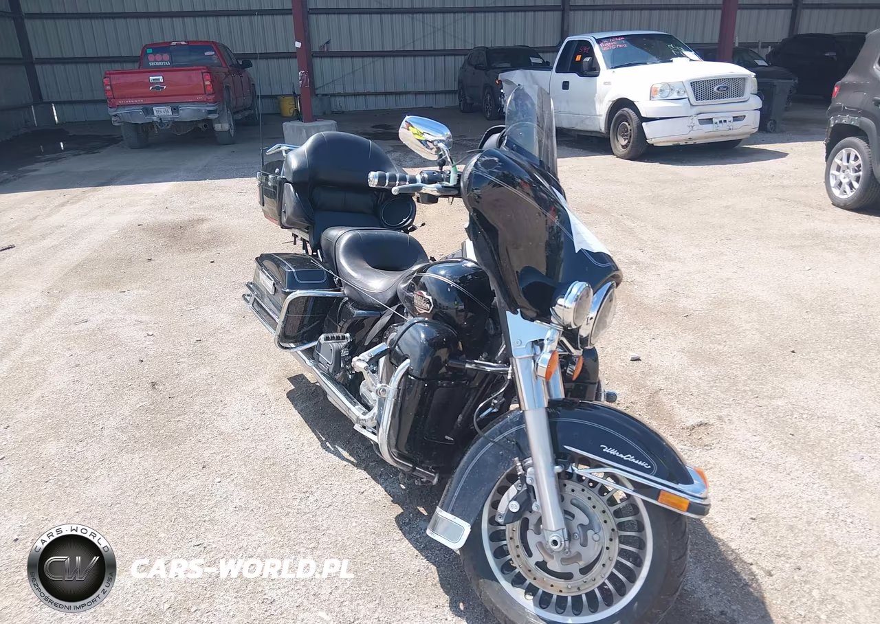2010 Harley-Davidson Flhtcu – zdjęcie 1 z 13