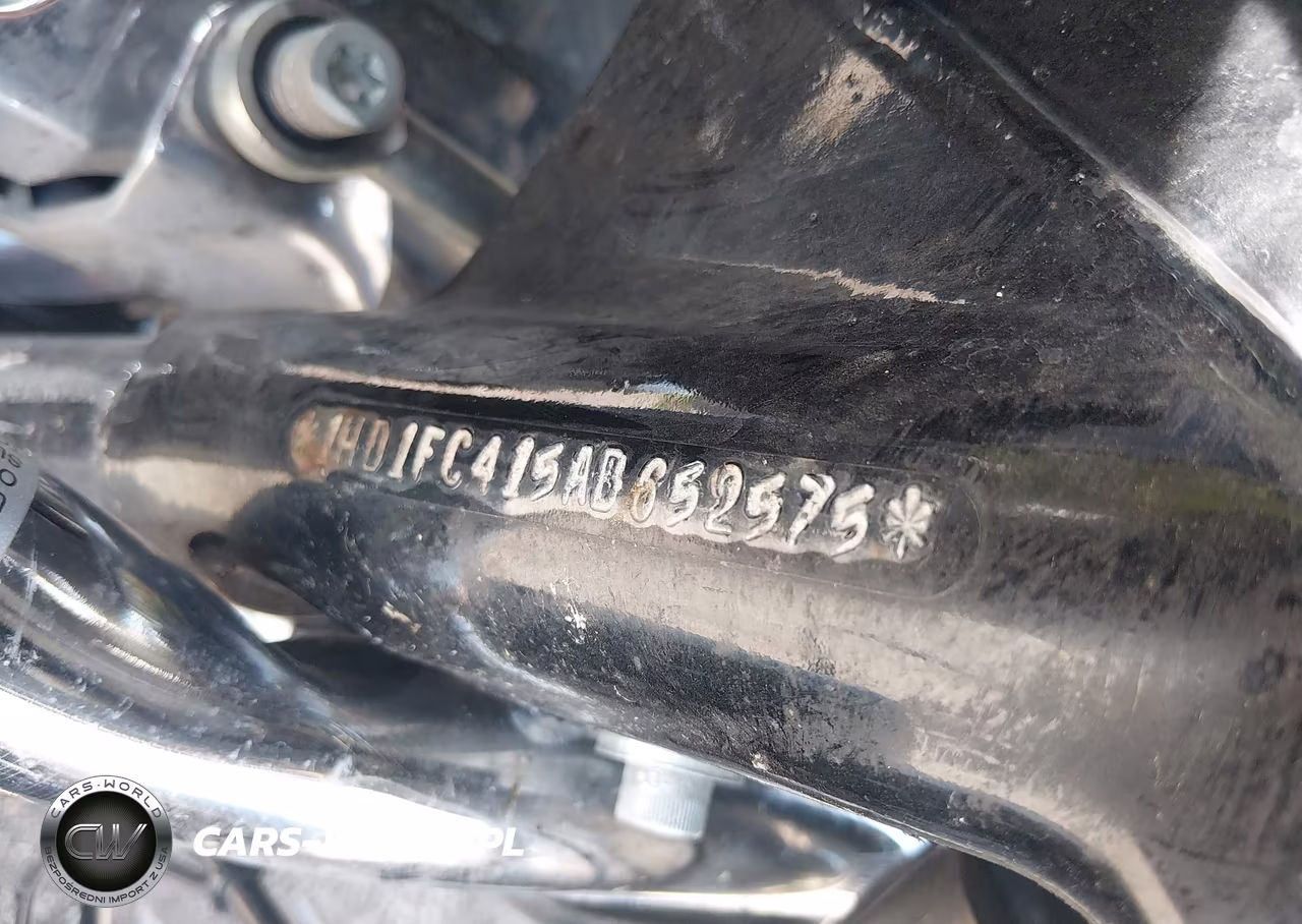 2010 Harley-Davidson Flhtcu VIN:1HD1FC415AB652575 - 10