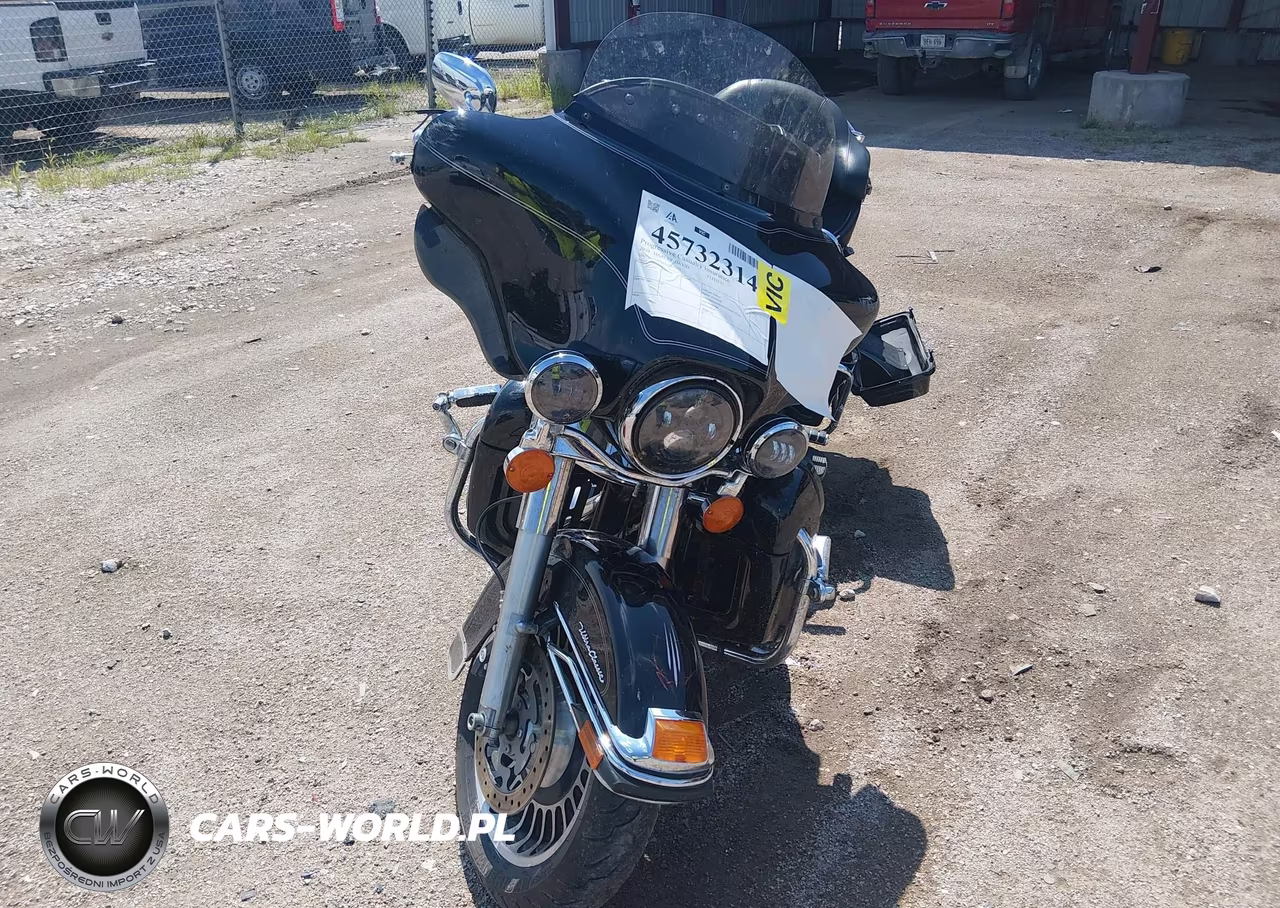 2010 Harley-Davidson Flhtcu VIN:1HD1FC415AB652575 - 5
