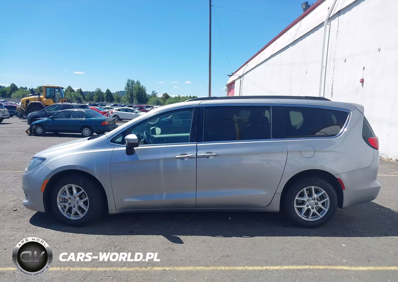 2020 Chrysler Voyager Lxi VIN:2C4RC1DG1LR184287 - 13