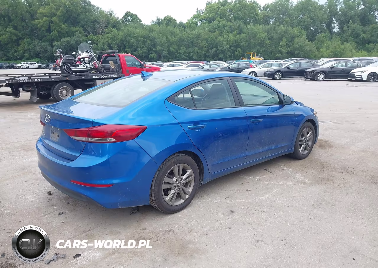 2018 Hyundai Elantra Value Edition VIN:5NPD84LF0JH273252 - 4