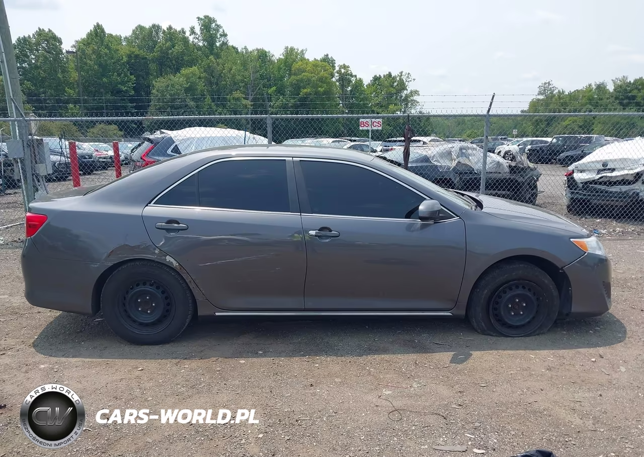 2013 Toyota Camry Le VIN:4T4BF1FK8DR328529 - 13