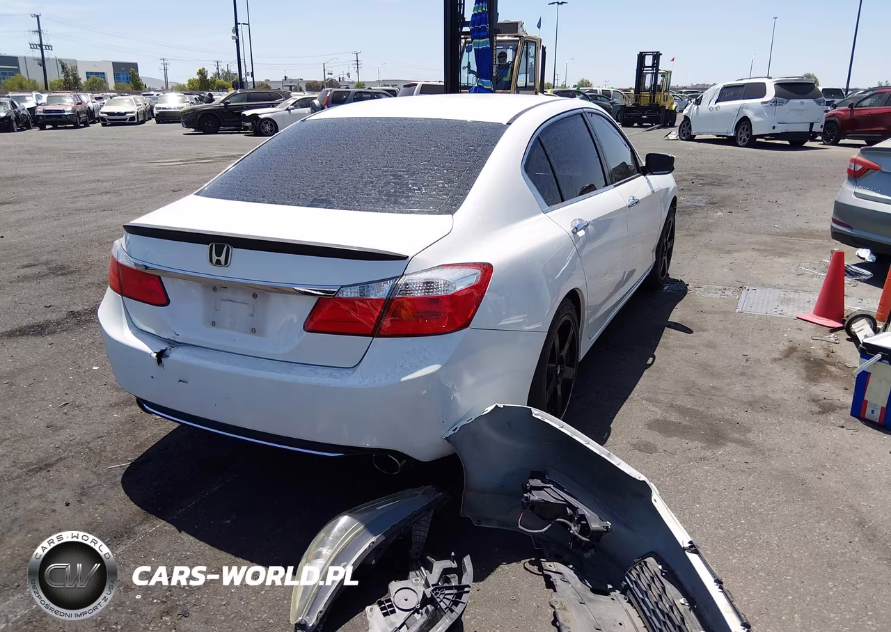 2015 Honda Accord Sport VIN:1HGCR2F53FA008969 - 4