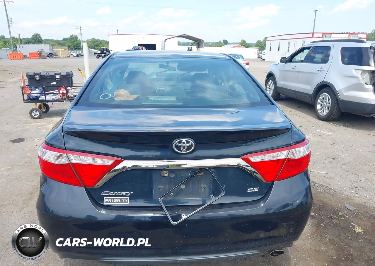 2016 Toyota Camry Se VIN:4T1BF1FK1GU267359 - 16