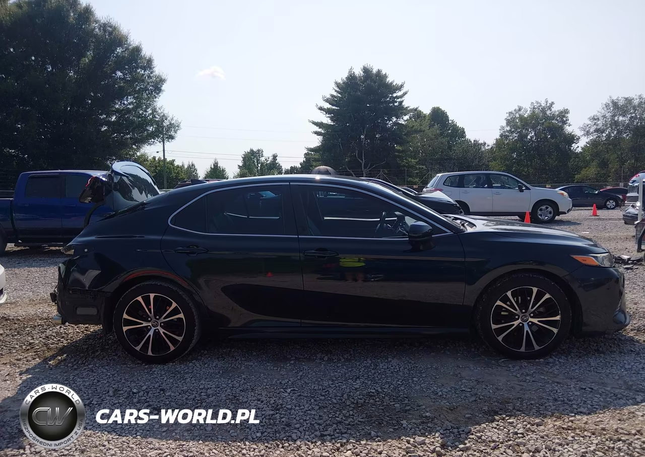 2020 Toyota Camry Se VIN:4T1G11AK1LU887666 - 13