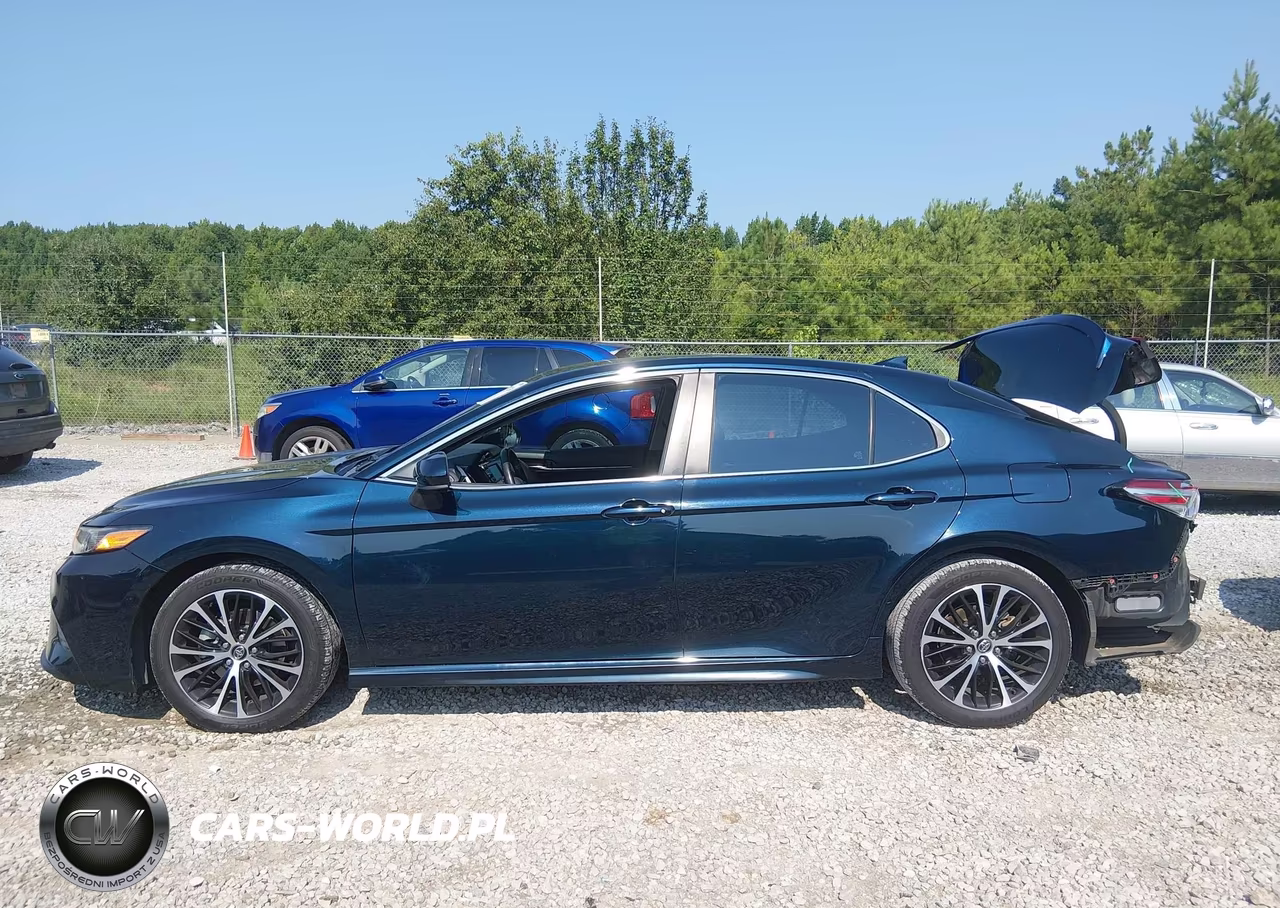 2020 Toyota Camry Se VIN:4T1G11AK1LU887666 - 14