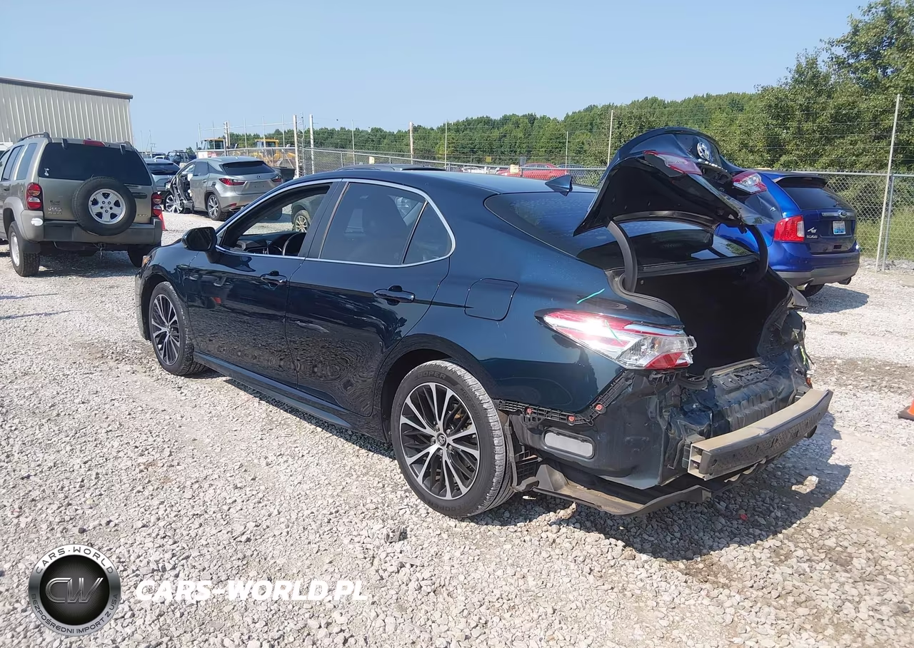 2020 Toyota Camry Se VIN:4T1G11AK1LU887666 - 3