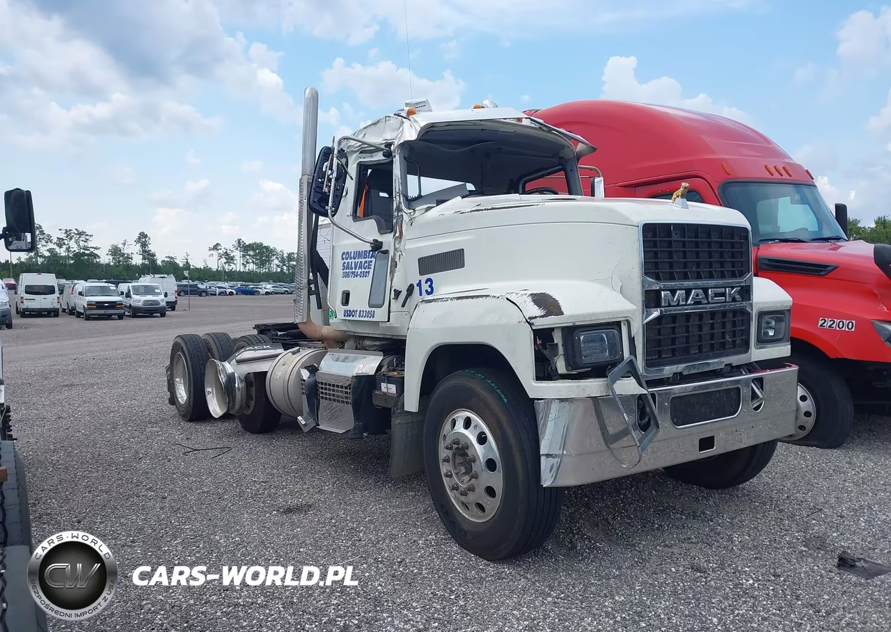 2024 Mack Pinnacle – zdjęcie 1 z 13