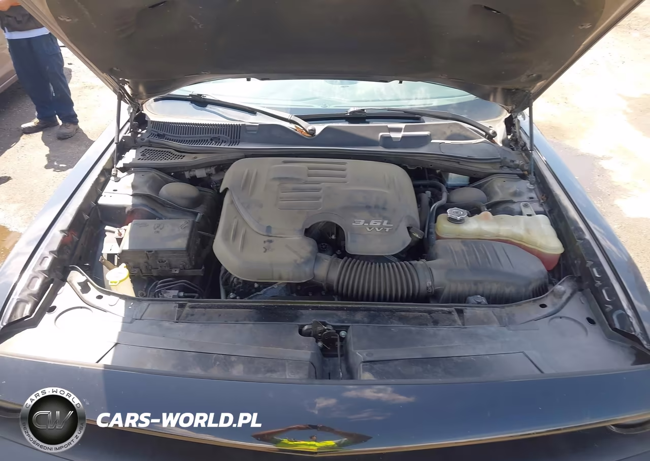 2018 Dodge Challenger Sxt VIN:2C3CDZAG4JH229753 - 10