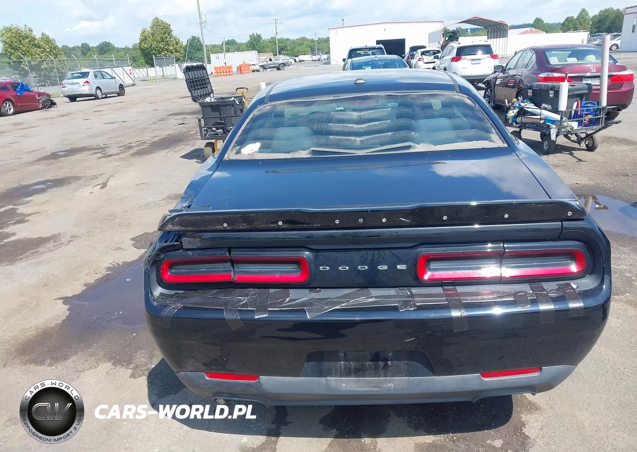 2018 Dodge Challenger Sxt VIN:2C3CDZAG4JH229753 - 16