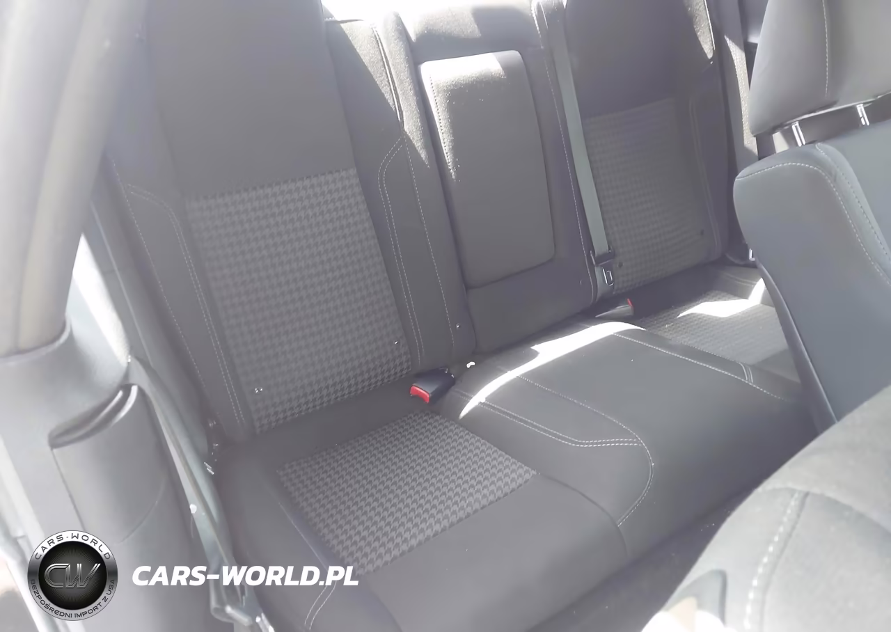 2018 Dodge Challenger Sxt VIN:2C3CDZAG4JH229753 - 8