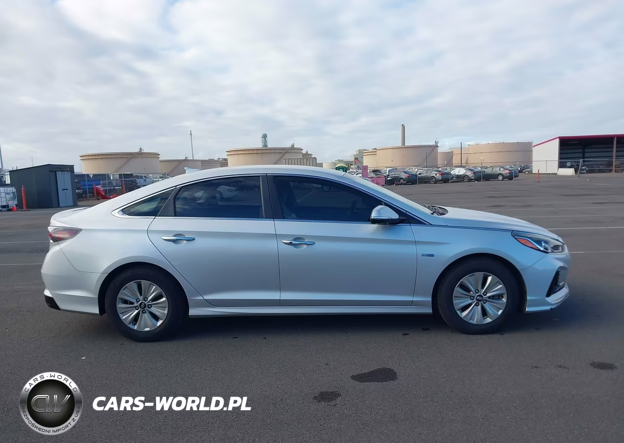 2018 Hyundai Sonata Hybrid Se VIN:KMHE24L30JA084132 - 16