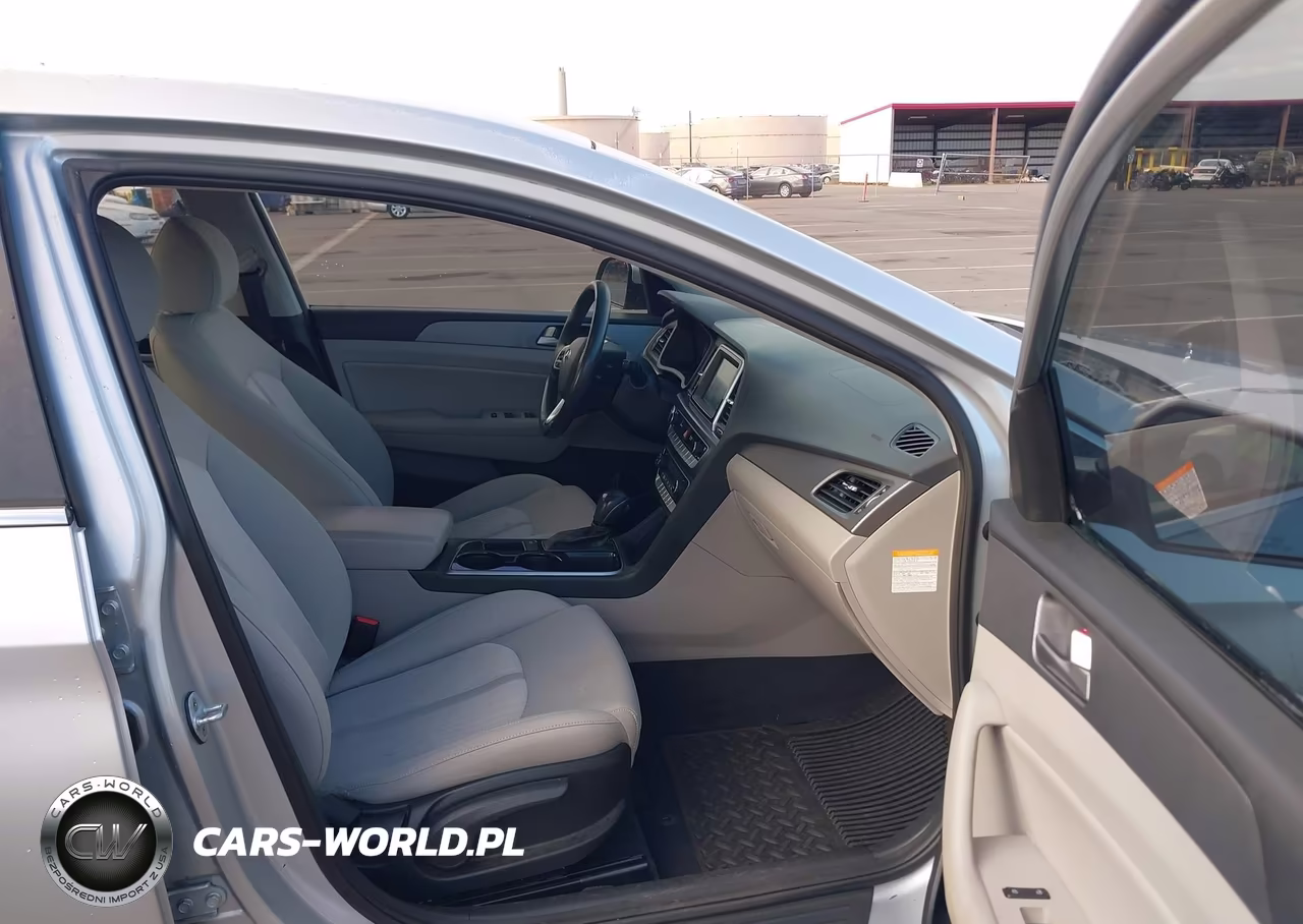 2018 Hyundai Sonata Hybrid Se VIN:KMHE24L30JA084132 - 5