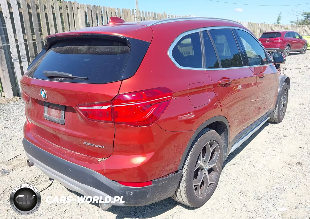 2019 BMW X1 xDrive28I VIN:WBXHT3C53K5L89647 - 4