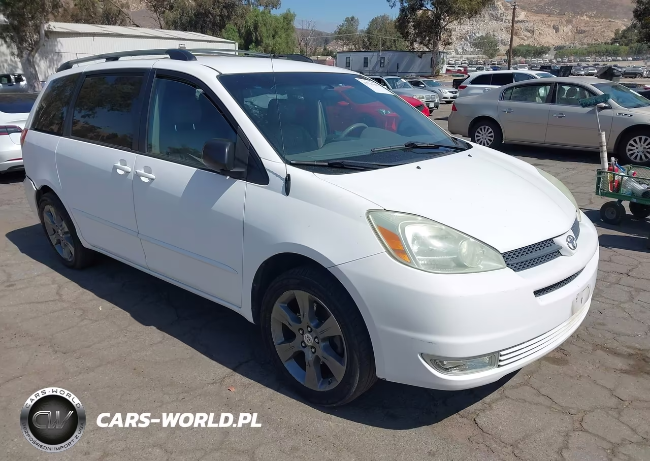 2004 Toyota Sienna Le – zdjęcie 1 z 16