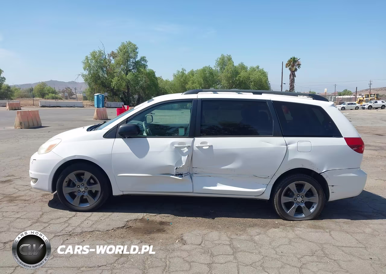 2004 Toyota Sienna Le VIN:5TDZA23C44S014623 - 14