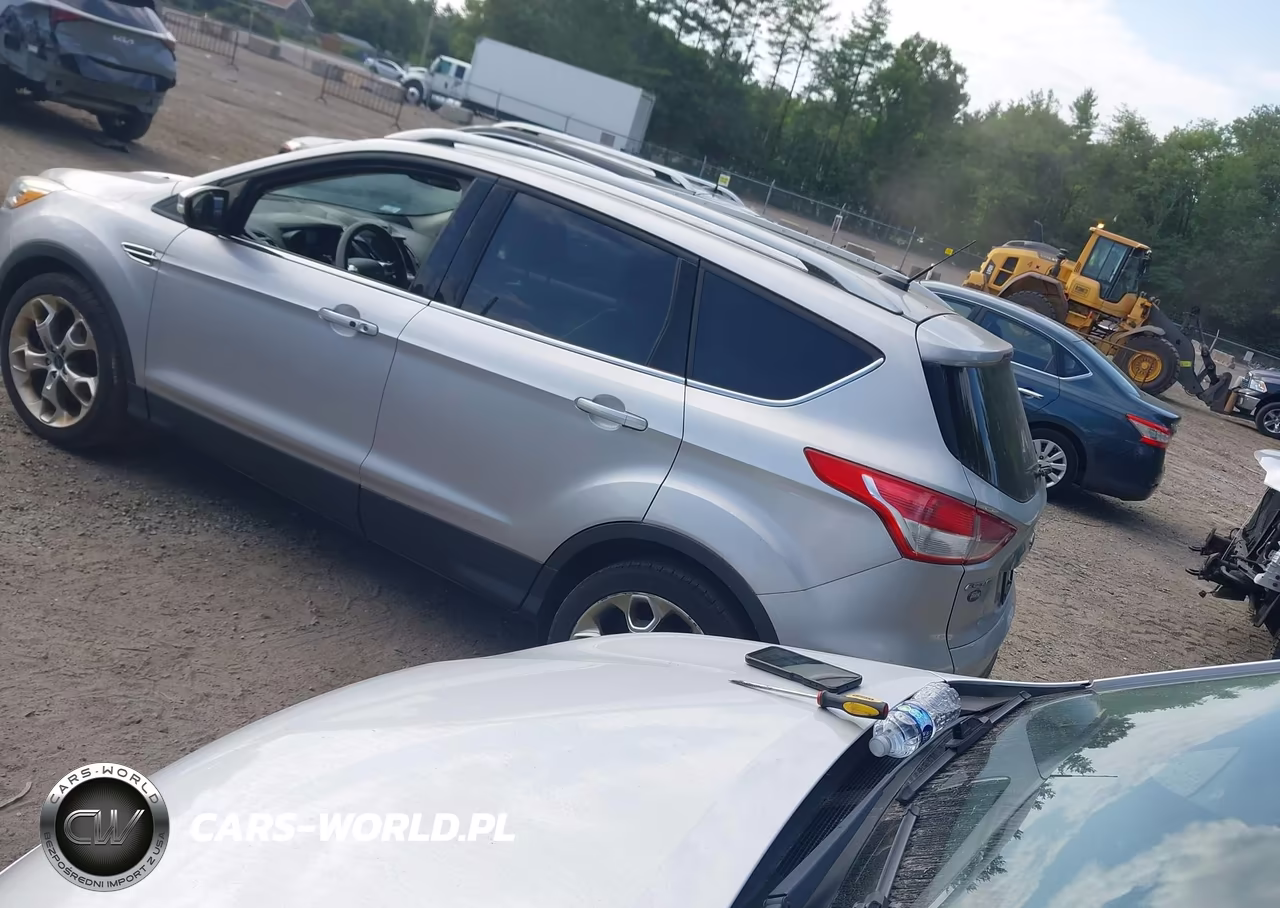 2015 Ford Escape Titanium VIN:1FMCU0J97FUA60384 - 3