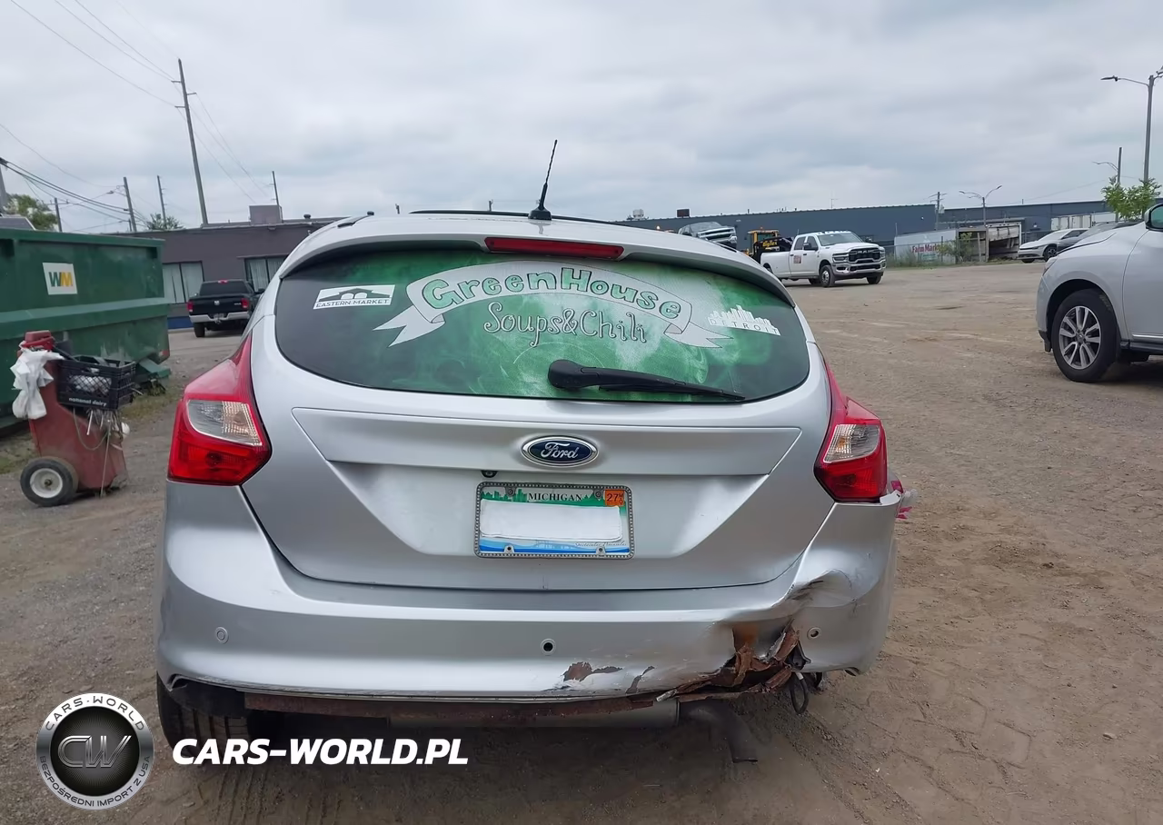 2013 Ford Focus Titanium VIN:1FADP3N27DL295827 - 15