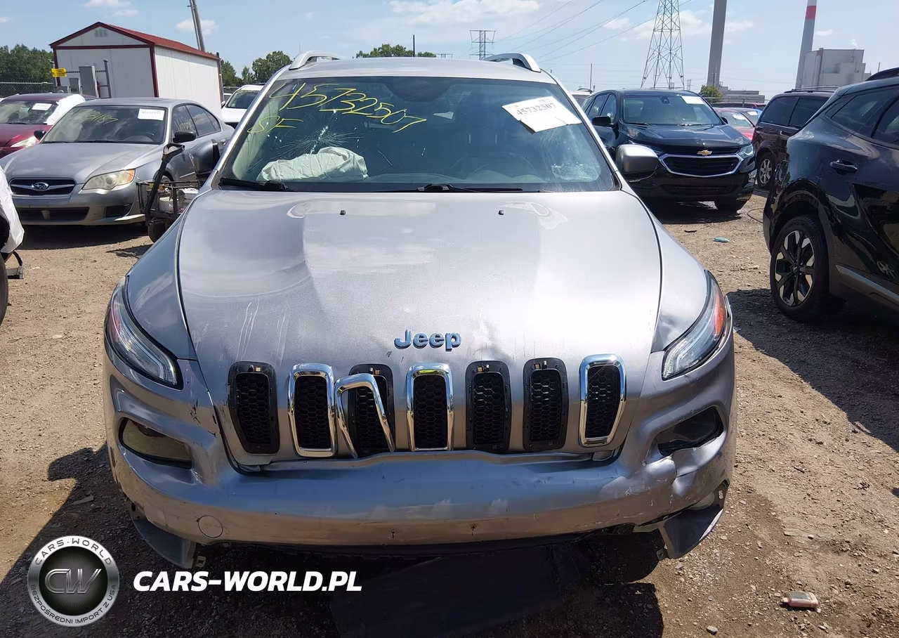 2015 Jeep Cherokee Latitude VIN:1C4PJMCB8FW583262 - 12