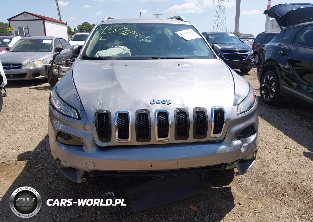 2015 Jeep Cherokee Latitude VIN:1C4PJMCB8FW583262 - 6