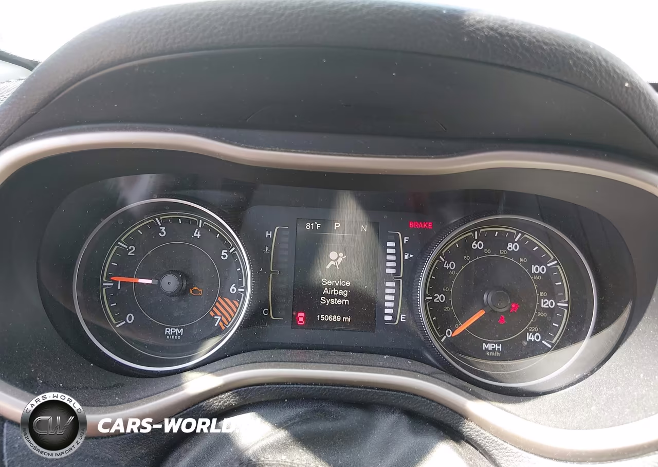 2015 Jeep Cherokee Latitude VIN:1C4PJMCB8FW583262 - 7