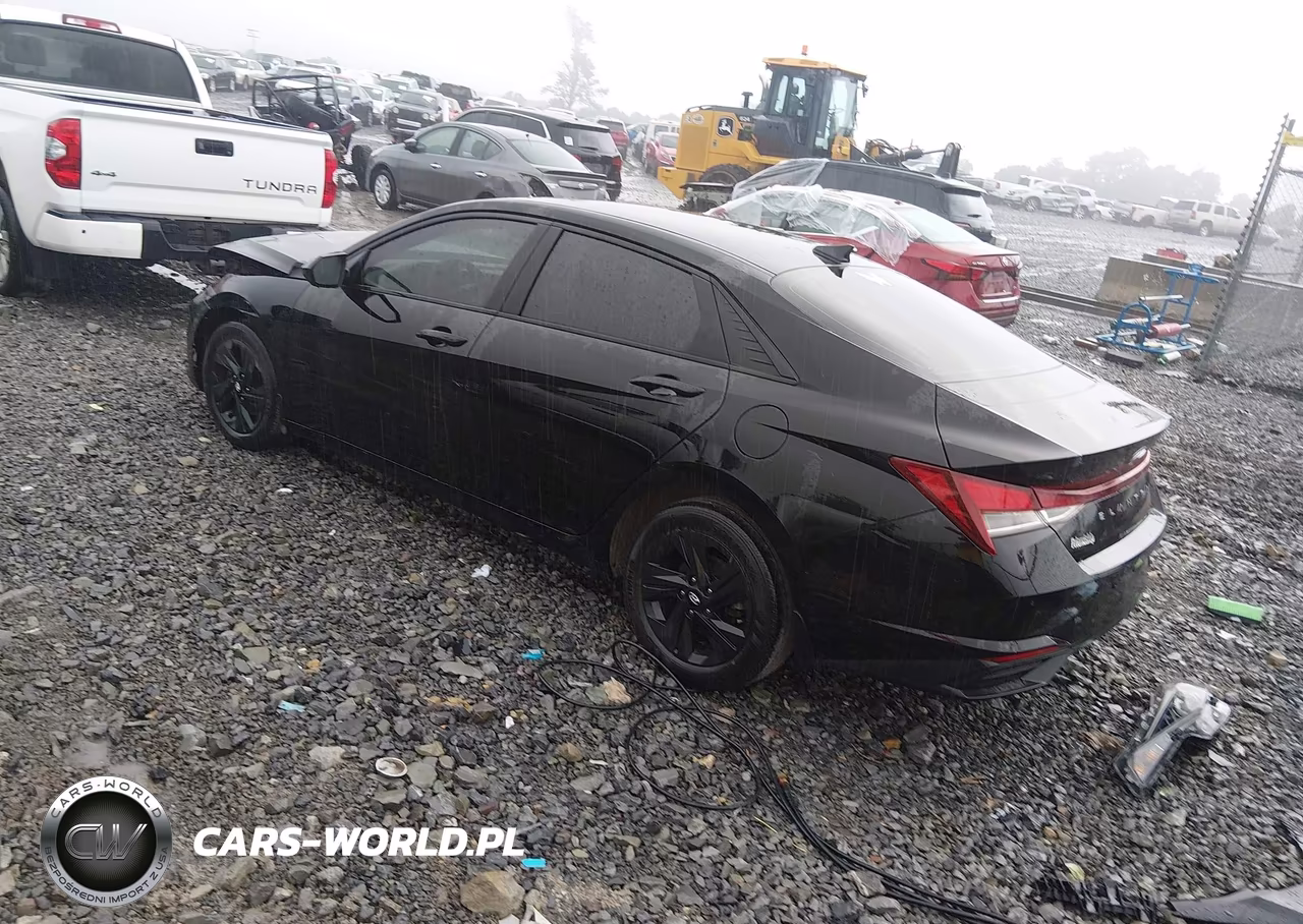 2023 Hyundai Elantra Sel VIN:KMHLM4AG9PU460972 - 3