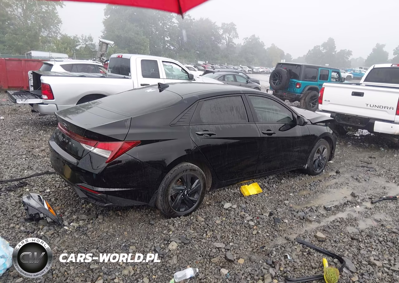 2023 Hyundai Elantra Sel VIN:KMHLM4AG9PU460972 - 4