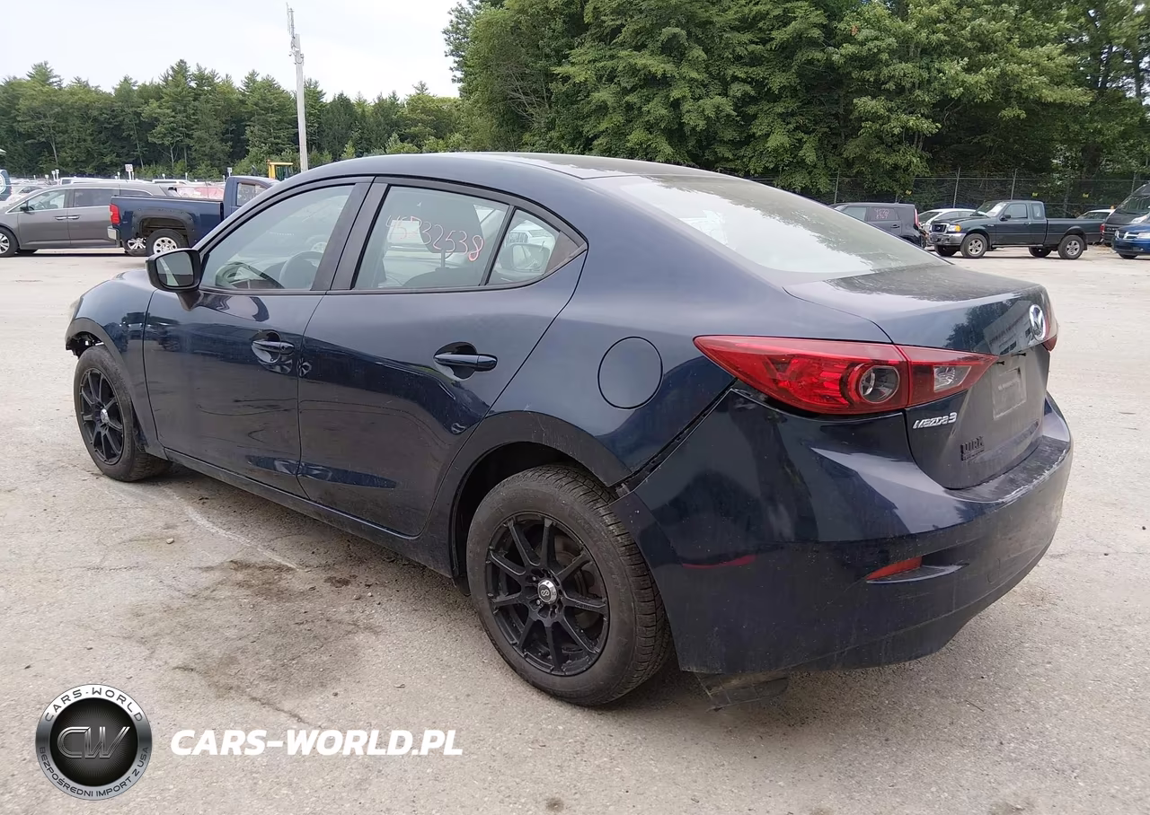 2018 Mazda Mazda3 Sport VIN:3MZBN1U72JM162411 - 3