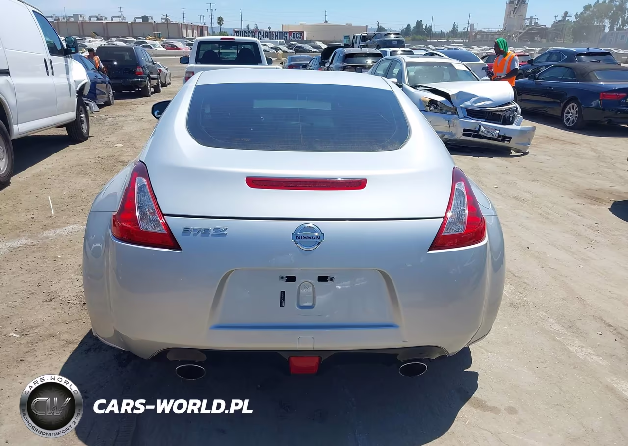 2018 Nissan 370Z VIN:JN1AZ4EH7JM572583 - 16