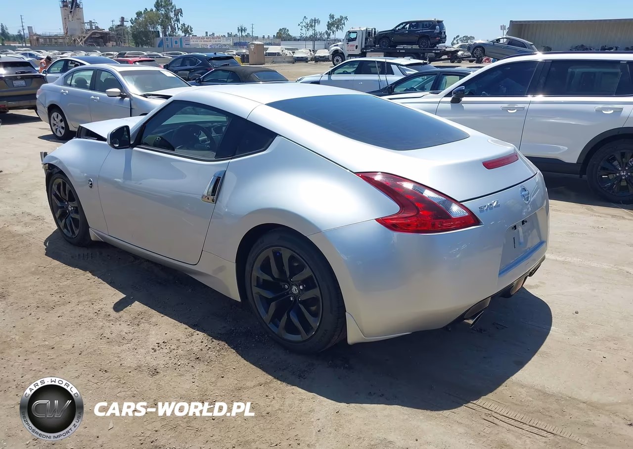 2018 Nissan 370Z VIN:JN1AZ4EH7JM572583 - 3
