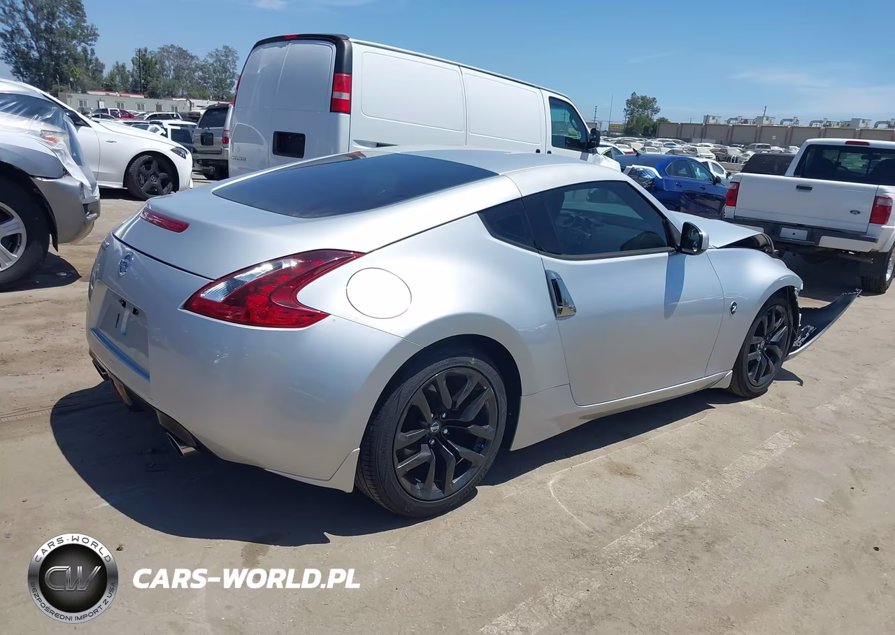 2018 Nissan 370Z VIN:JN1AZ4EH7JM572583 - 4