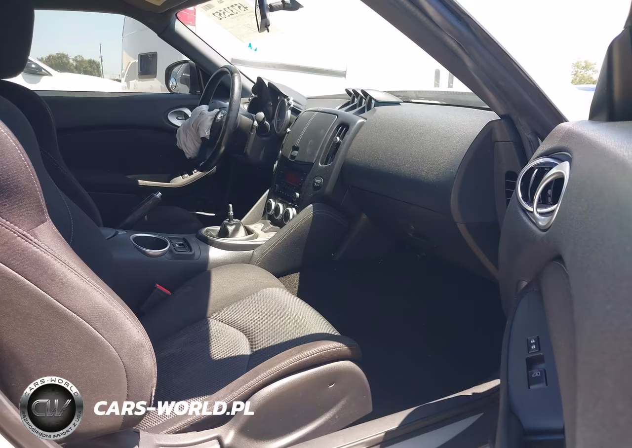 2018 Nissan 370Z VIN:JN1AZ4EH7JM572583 - 5