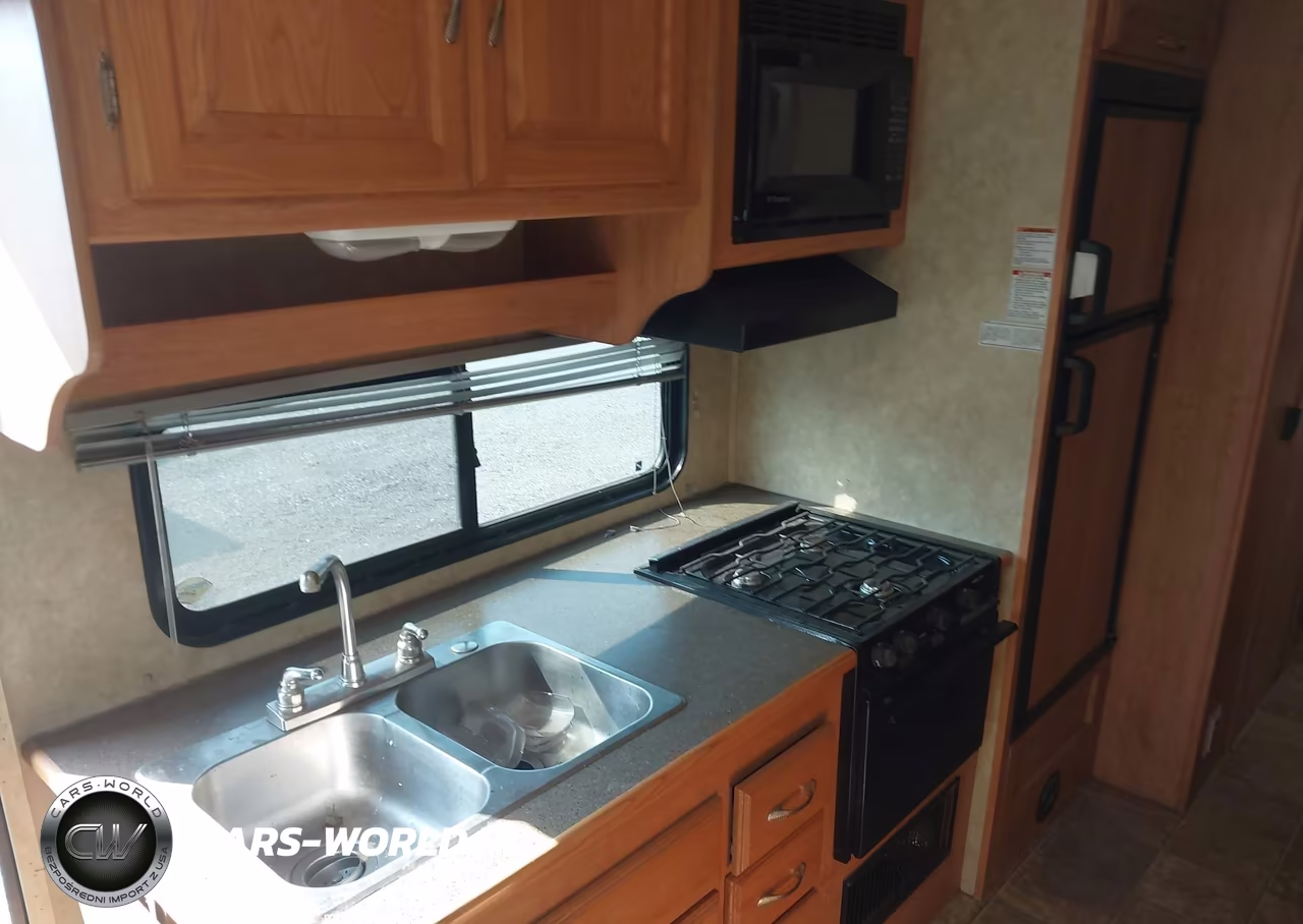 2009 Coachmen Freelander VIN:1FDXE45S48DA70232 - 12