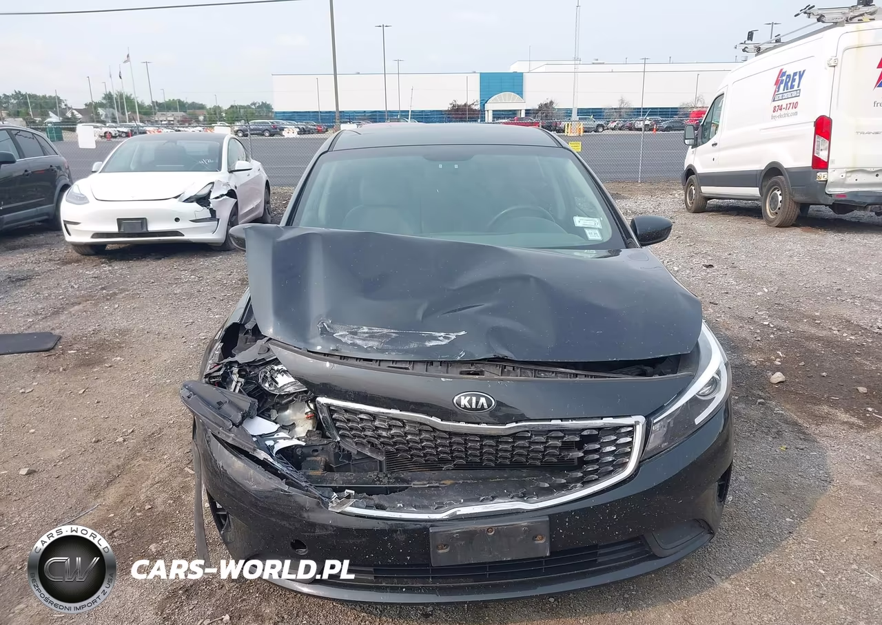 2018 Kia Forte Lx VIN:3KPFL4A76JE193638 - 12