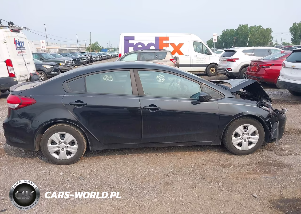 2018 Kia Forte Lx VIN:3KPFL4A76JE193638 - 13