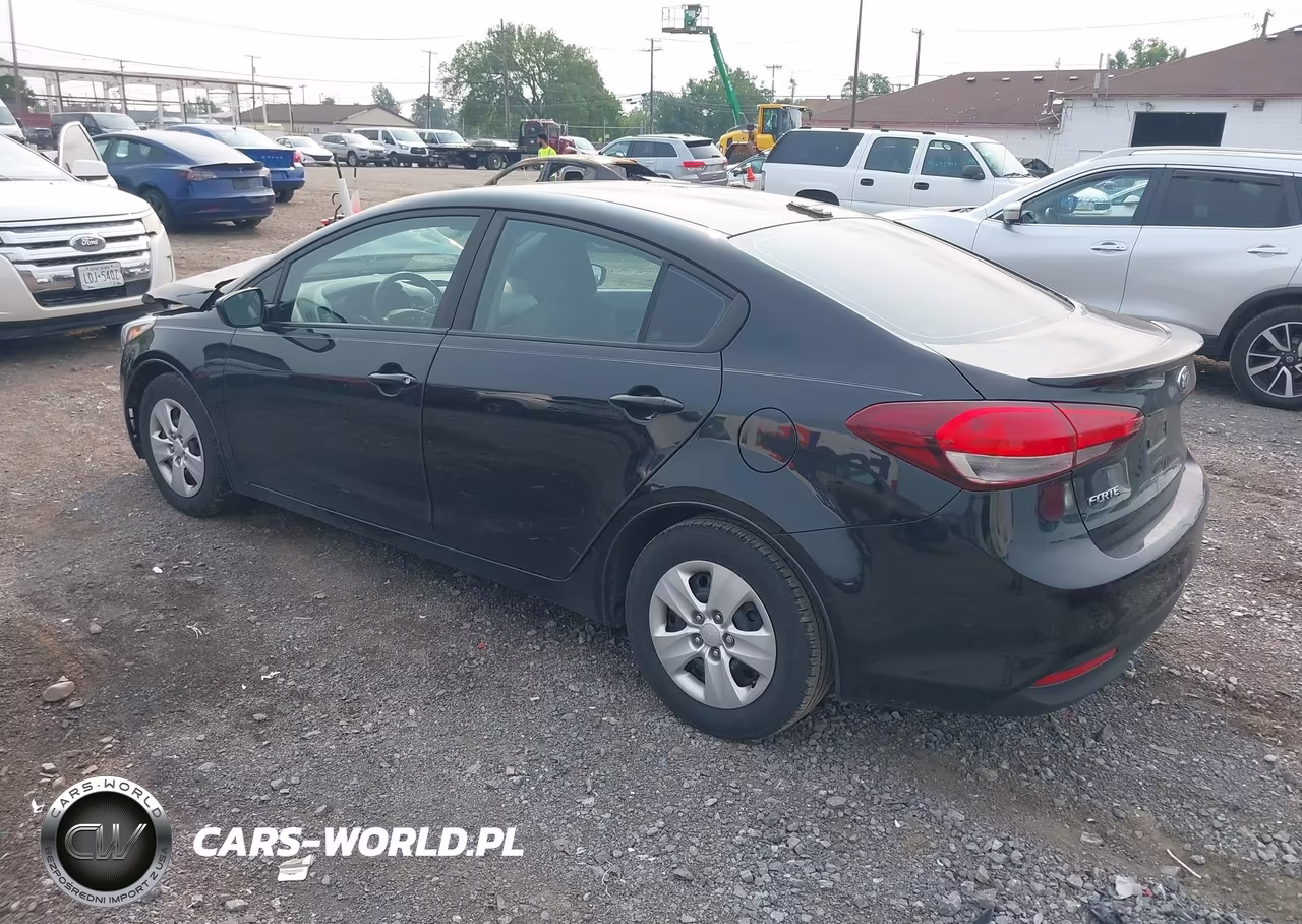 2018 Kia Forte Lx VIN:3KPFL4A76JE193638 - 3