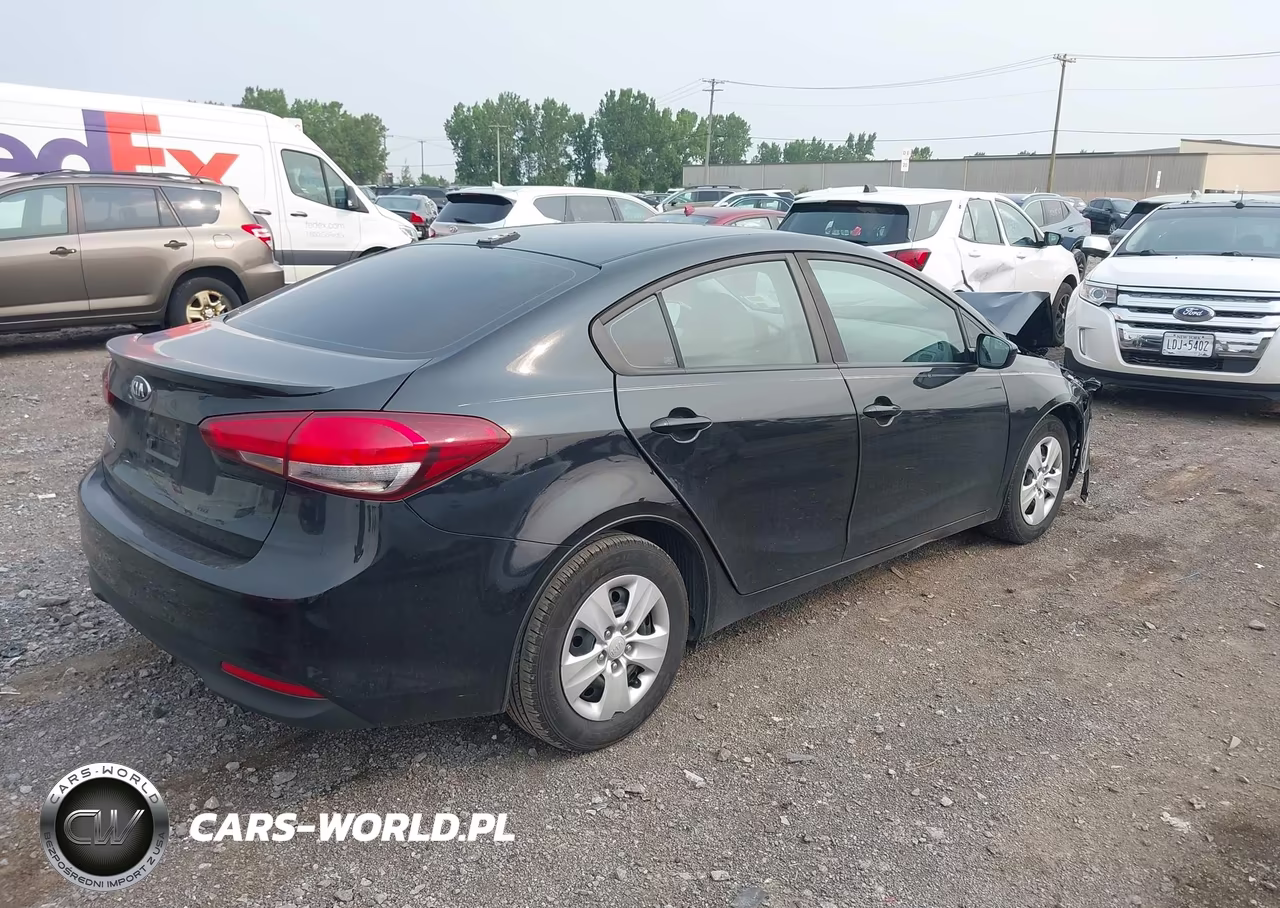 2018 Kia Forte Lx VIN:3KPFL4A76JE193638 - 4