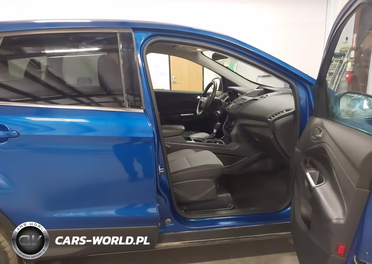 2017 Ford Escape Se VIN:1FMCU9GD8HUA41331 - 5