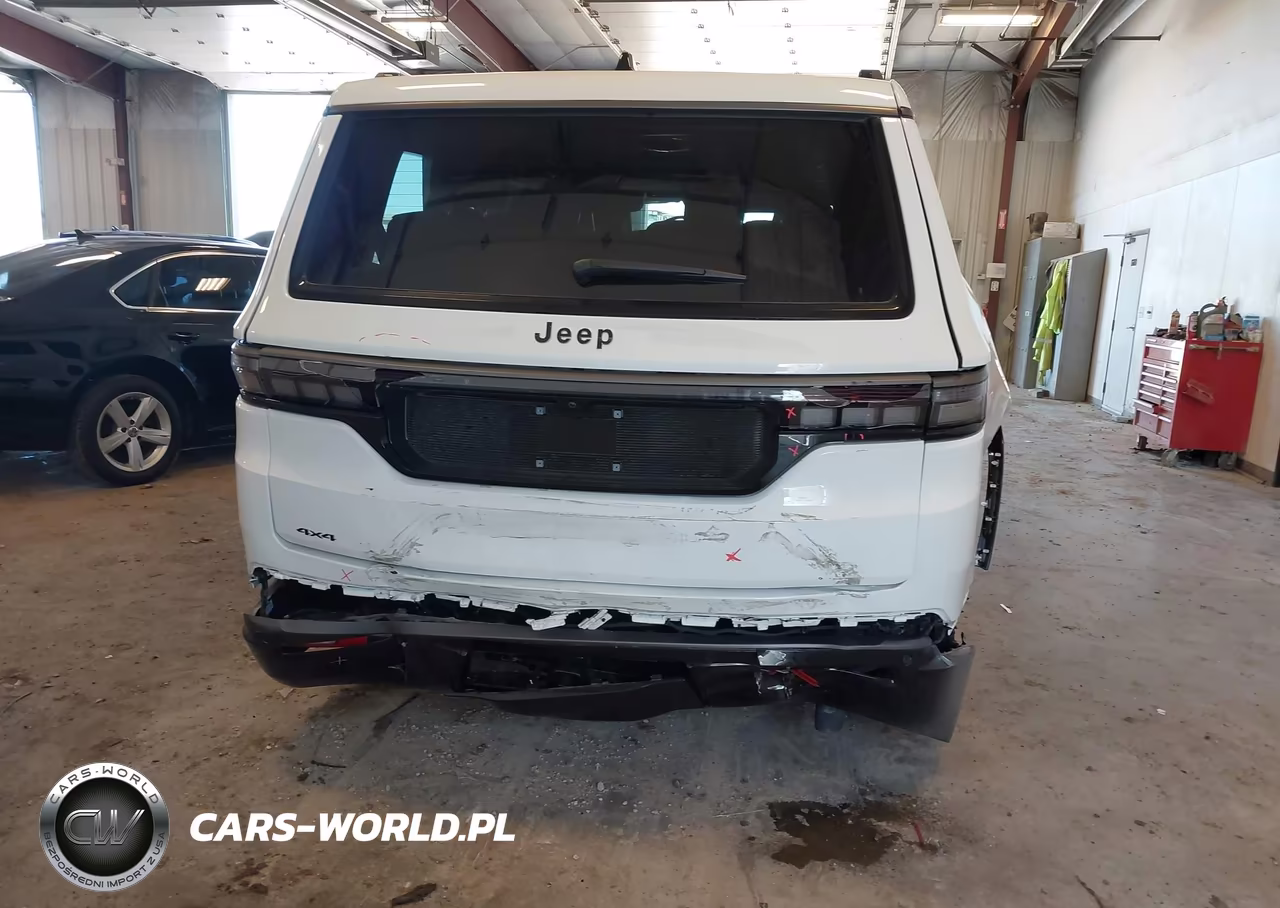 2026 Jeep Grand Wagoneer Limited Reserve 4X4 VIN:1C4SJVBP3TS176062 - 16