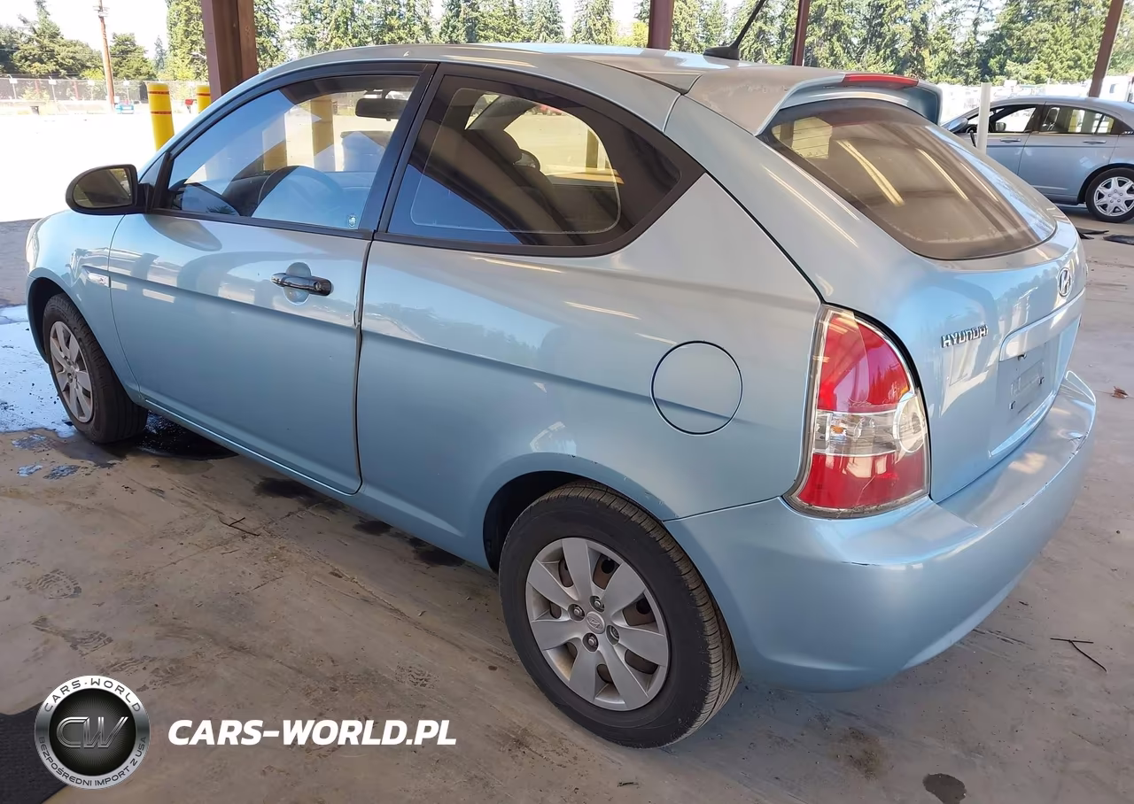 2009 Hyundai Accent Gs VIN:KMHCM36C69U117121 - 3